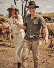 Load image into Gallery viewer, N.Peal Men&#39;s Safari Cotton Cashmere T Shirt Khaki Green
