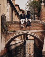 Load image into Gallery viewer, N.Peal Women&#39;s Funnel Neck Cashmere Jumper Grigio Blue
