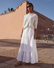 Load image into Gallery viewer, N.Peal Women&#39;s Metal Trim Round Neck Jumper Ivory White Sparkle
