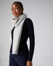 Load image into Gallery viewer, N.Peal Women&#39;s Wide Cable Cashmere Scarf Fumo Grey
