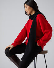 Load image into Gallery viewer, Unisex Ribbed Cashmere Scarf Black
