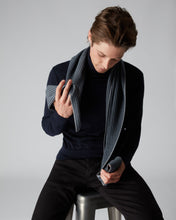 Load image into Gallery viewer, N.Peal Men&#39;s Superfine Patterned Triangular Cashmere Scarf Derby Grey + Lava Blue
