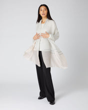 Load image into Gallery viewer, N.Peal Women&#39;s Contrast End Cashmere Pashmina Grey + Pink
