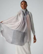 Load image into Gallery viewer, N.Peal Women&#39;s Check Cashmere Pashmina Grey + Pink
