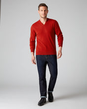 Load image into Gallery viewer, N.Peal Men&#39;s The Burlington V Neck Cashmere Jumper Dark Orange
