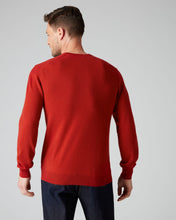 Load image into Gallery viewer, N.Peal Men&#39;s The Burlington V Neck Cashmere Jumper Dark Orange
