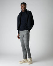 Load image into Gallery viewer, N.Peal Men's Conduit Fine Gauge Cashmere V Neck Jumper Navy Blue
