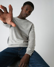 Load image into Gallery viewer, N.Peal Men&#39;s The Oxford Round Neck Cashmere Jumper Fumo Grey
