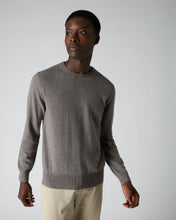 Load image into Gallery viewer, N.Peal Men&#39;s The Oxford Round Neck Cashmere Jumper Taupe Brown
