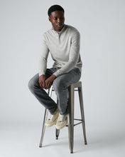 Load image into Gallery viewer, N.Peal Men&#39;s The Regent Fine Gauge Cashmere Half Zip Jumper Fumo Grey
