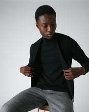 Load image into Gallery viewer, N.Peal Men's Chelsea Cashmere Waistcoat Black
