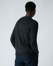 Load image into Gallery viewer, N.Peal Men's Covent Fine Gauge Cashmere Round Neck Jumper Dark Charcoal Grey
