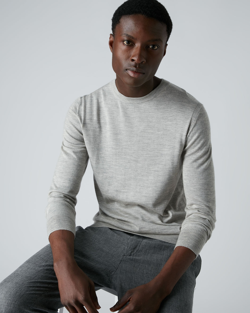 N.Peal Fine Gauge Cashmere Round Neck Jumper Fumo Grey