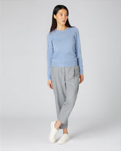 Load image into Gallery viewer, N.Peal Women's Evie Classic Round Neck Cashmere Jumper Cornflower Blue
