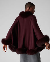 Load image into Gallery viewer, N.Peal Women&#39;s Fox Trim Knitted Cape Mulled Wine Red
