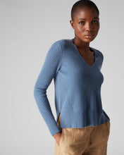 Load image into Gallery viewer, N.Peal Women&#39;s Boxy Rib V Neck Cashmere Jumper Alpine Blue
