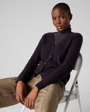 Load image into Gallery viewer, N.Peal Women&#39;s V Necked Cashmere Cardigan Dark Aubergine Purple
