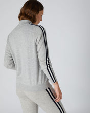 Load image into Gallery viewer, N.Peal Women&#39;s Stripe Sleeve Cashmere Jumper Fumo Grey
