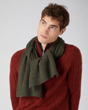 Load image into Gallery viewer, N.Peal Unisex Short Ribbed Cashmere Scarf Moss Green
