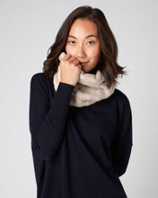 Load image into Gallery viewer, N.Peal Unisex Cable Cashmere Snood Heather Beige Brown
