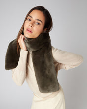 Load image into Gallery viewer, N.Peal Unisex Long Fur Scarf Moss Green

