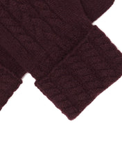Load image into Gallery viewer, N.Peal Women&#39;s Cable Cashmere Gloves Plum Purple
