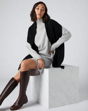 Load image into Gallery viewer, N.Peal Unisex Chunky Rib Cashmere Scarf Black
