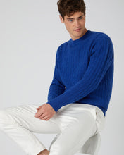 Load image into Gallery viewer, N.Peal Men&#39;s The Thames Cable Cashmere Jumper Cobalt Blue
