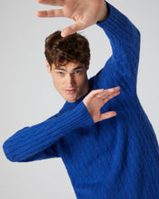 Load image into Gallery viewer, N.Peal Men&#39;s The Thames Cable Cashmere Jumper Cobalt Blue
