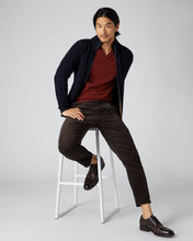 Load image into Gallery viewer, N.Peal Men&#39;s The Burlington V Neck Cashmere Jumper Copper Orange
