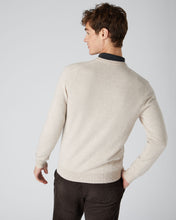 Load image into Gallery viewer, N.Peal Men&#39;s The Burlington V Neck Cashmere Jumper Heather Beige Brown
