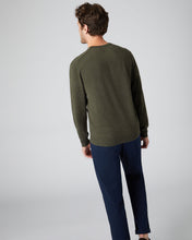 Load image into Gallery viewer, N.Peal Men&#39;s Burlington V Neck Cashmere Jumper Moss Green
