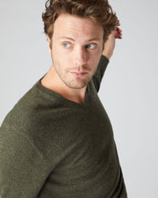 Load image into Gallery viewer, N.Peal Men&#39;s Burlington V Neck Cashmere Jumper Moss Green
