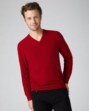 Load image into Gallery viewer, N.Peal Men&#39;s The Burlington V Neck Cashmere Jumper Ruby Red
