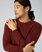 Load image into Gallery viewer, N.Peal Men&#39;s The Oxford Round Neck Cashmere Jumper Copper Orange
