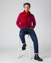 Load image into Gallery viewer, N.Peal Men&#39;s The Oxford Round Neck Cashmere Jumper Raspberry Pink
