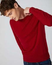 Load image into Gallery viewer, N.Peal Men&#39;s The Oxford Round Neck Cashmere Jumper Ruby Red
