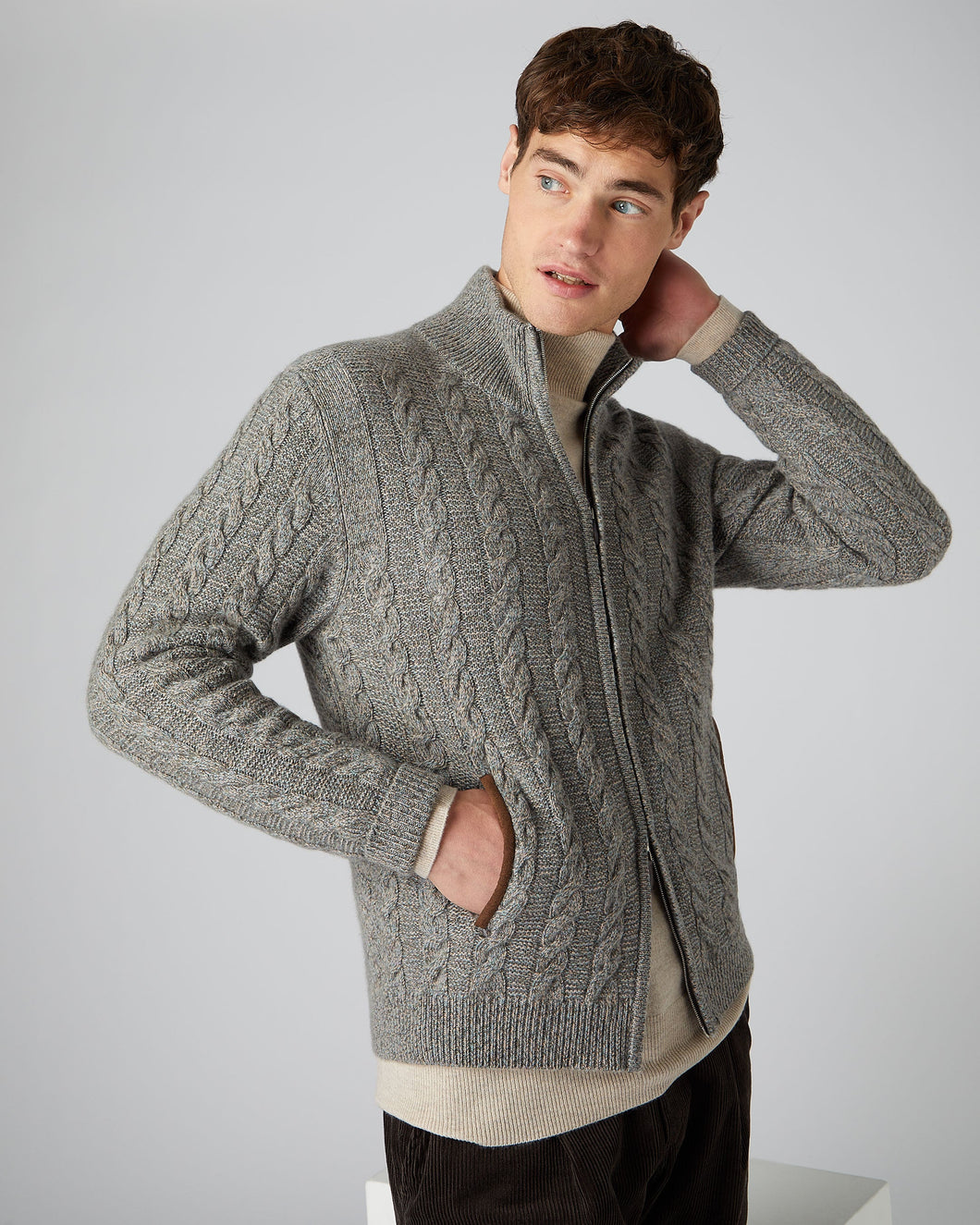 N.Peal Men's The Richmond Cable Cashmere Cardigan Pine Green