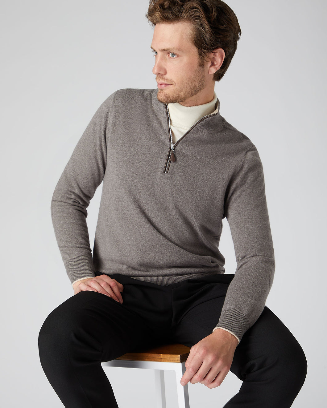N.Peal Men's The Carnaby Half Zip Cashmere Jumper Taupe Brown