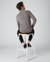Load image into Gallery viewer, N.Peal Men&#39;s The Carnaby Half Zip Cashmere Jumper Taupe Brown
