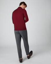 Load image into Gallery viewer, N.Peal Men&#39;s Fine Gauge Cashmere Mock Turtle Neck Jumper Red Velvet
