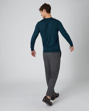 Load image into Gallery viewer, N.Peal Men&#39;s Fine Gauge Cashmere Round Neck Jumper Lapis Blue
