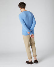 Load image into Gallery viewer, N.Peal Men&#39;s Baby Cashmere Round Neck Jumper Blue
