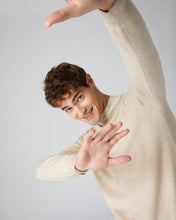 Load image into Gallery viewer, N.Peal Men&#39;s Baby Cashmere Round Neck Jumper Oatmeal Brown

