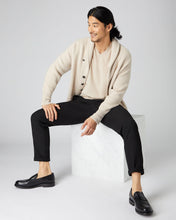 Load image into Gallery viewer, N.Peal Men&#39;s Baby Cashmere V Neck Jumper Oatmeal Brown
