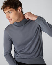 Load image into Gallery viewer, N.Peal Men&#39;s Fine Gauge Cashmere Roll Neck Jumper Steel Grey
