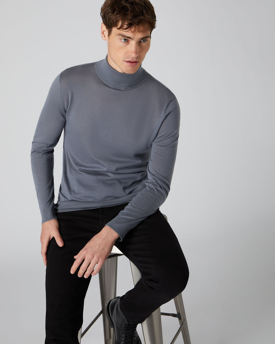 N.Peal Men's Fine Gauge Cashmere Roll Neck Jumper Steel Grey