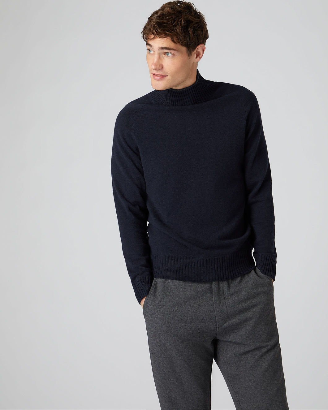 N.Peal Men's Turtle Neck Cashmere Jumper Navy Blue