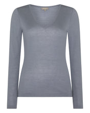Load image into Gallery viewer, N.Peal Women&#39;s Superfine V Neck Cashmere Jumper Steel Grey
