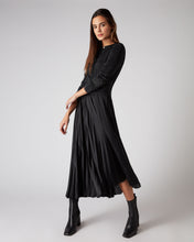 Load image into Gallery viewer, N.Peal Women's Superfine Cropped Cashmere Cardigan With Lurex Black Sparkle

